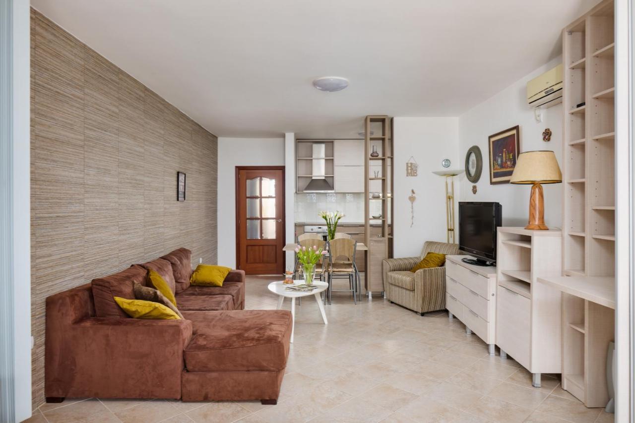 Ana'S Place Near The Sea โกตอร์ ภายนอก รูปภาพ